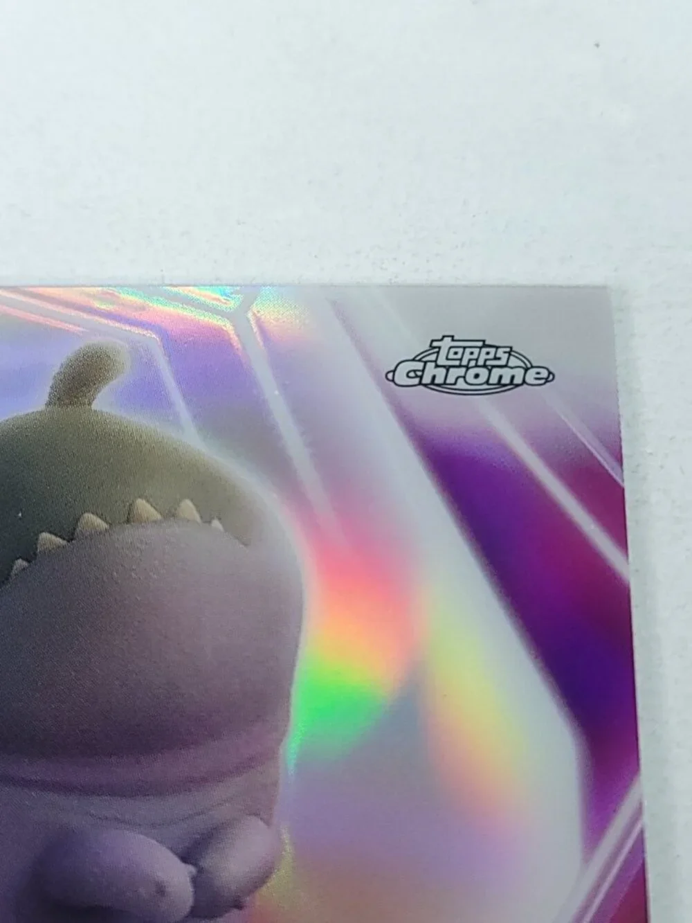 Glordon Topps 2026 Disney Neon Holo Chrome Refractor Limited 090/199 CNE